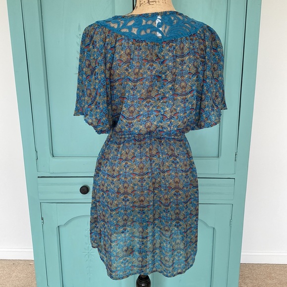 Xhilaration Blue Print Dress. Lace Detail at neck and back. Medium - Picture 7 of 8